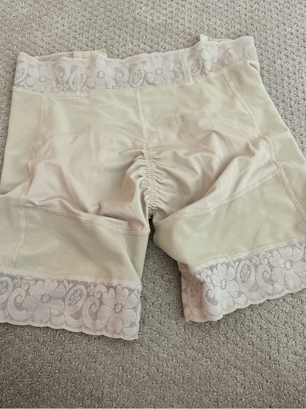 Colombian Faja Shapewear High-Waist Lace Trim Control Shorts - Cream - Picture 5 of 5